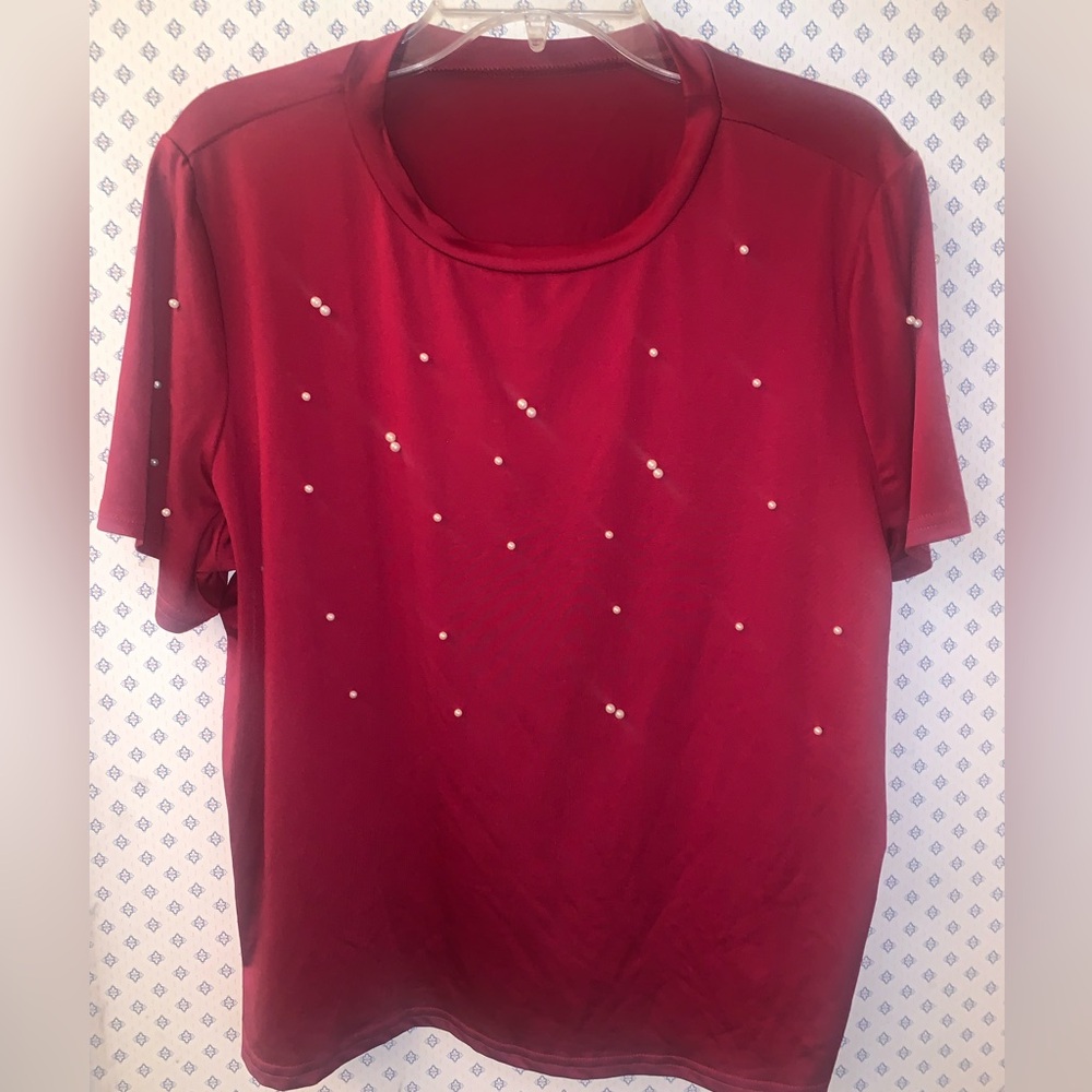 ♥️♥️MAGNIFICENT PLUS SIZE 1XL RED DRESS TOP WITH FAUX PEARL ACCENTS♥️♥️